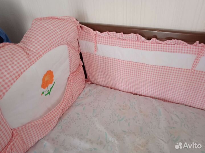 Бортики в детскую кроватку