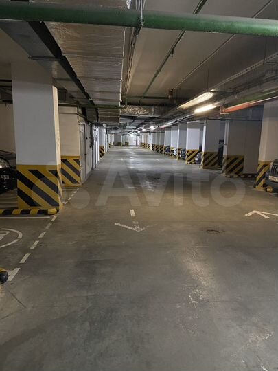 Машиноместо, 13 м²