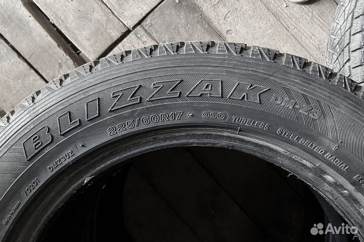Bridgestone Blizzak DM-Z3 225/60 R17