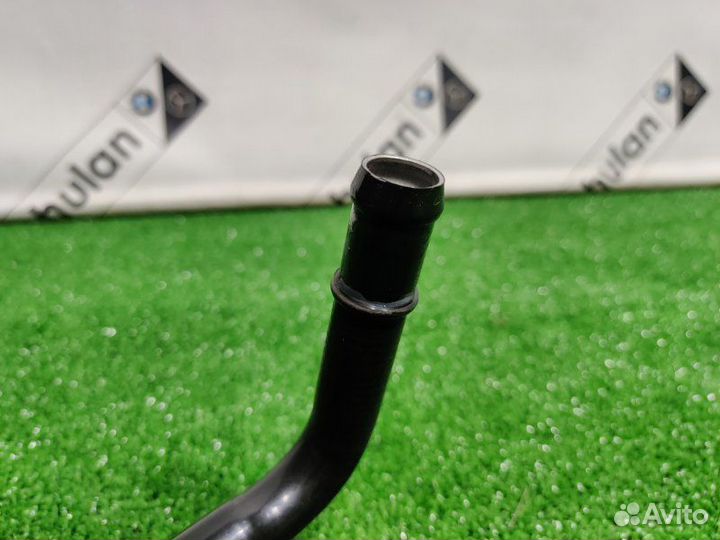 Патрубок системы охлаждения Mercedes-Benz