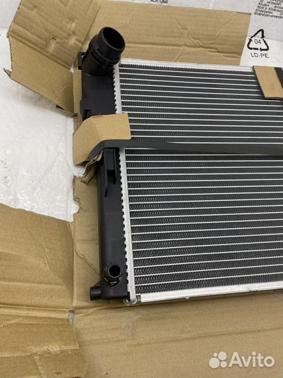 Основной радиатор BMW F30