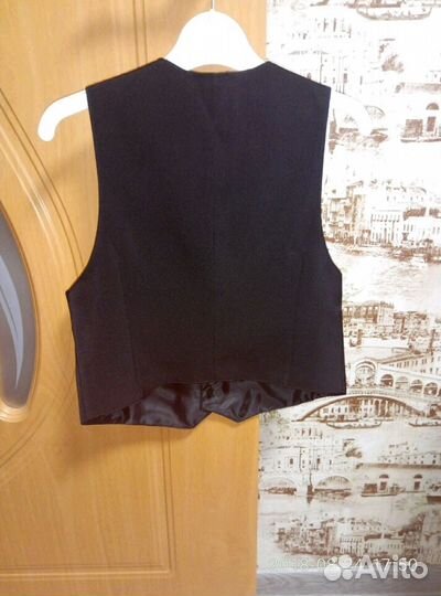 Жилет на мальчика на 128см
