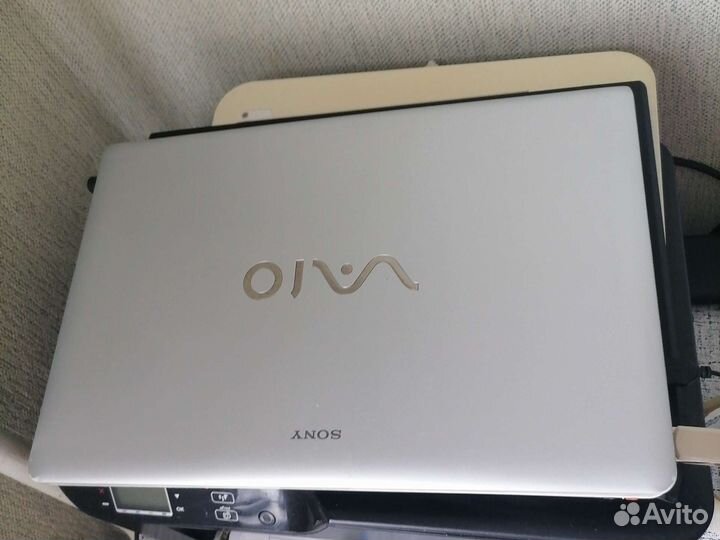 Sony vaio core i7, ssd, 6gb ram, 2gbvram