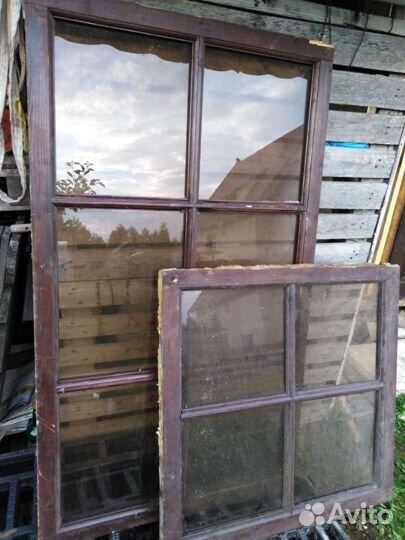 Ванна металлическая.Окна деревянные глухие