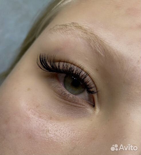 Наращивание ресниц модель