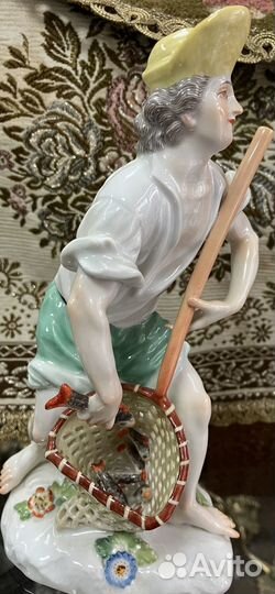 Статуэтка старинная фарфор