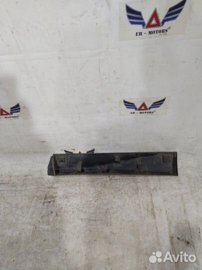 Накладка двери задняя правая Subaru Forester 4 SJ
