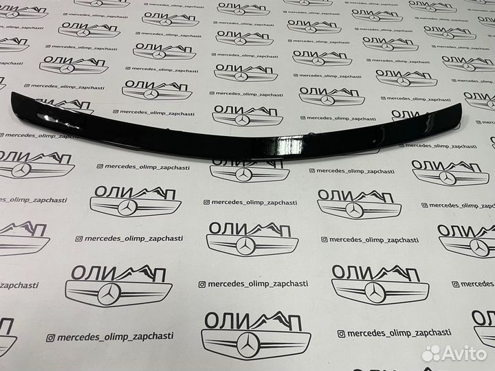 Спойлер на крышку багажника Mercedes-Benz W204