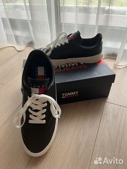 Tommy hilfiger кеды