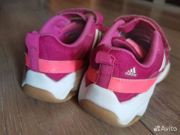 Кроссовки Adidas 33