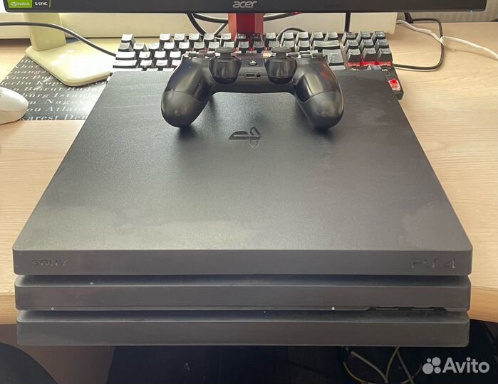 PlayStation 4 Pro 1TB (CUH-7008B)