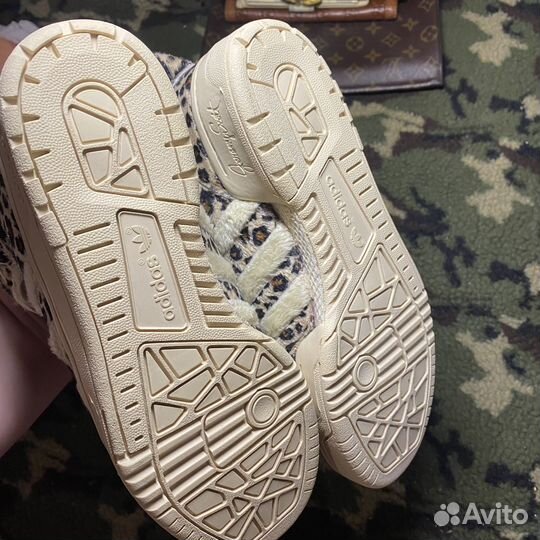 Adidas Jeremy Scott Leopard