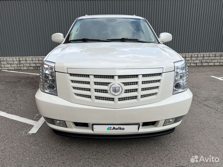 Cadillac Escalade AT, 2011, 215 000 км