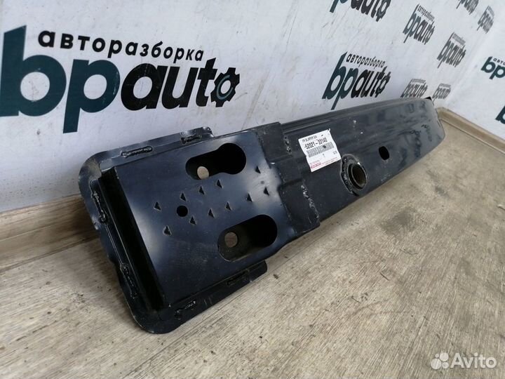 Усилитель переднего бампера 52021-33140 Toyota