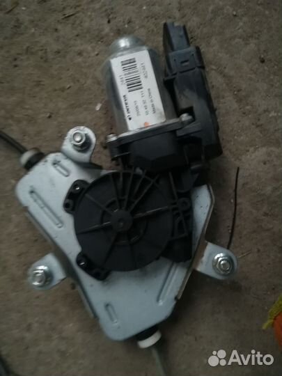 Стеклоподъемник передний левый Hyundai Solaris 1