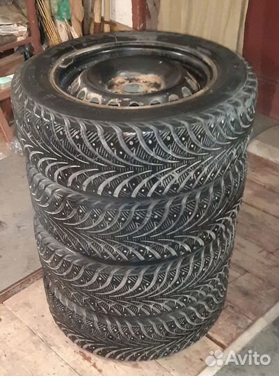 Goodyear UltraGrip Extreme 215/65 шип R16 диски