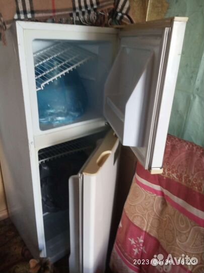 Холодильник бу rf-0885t