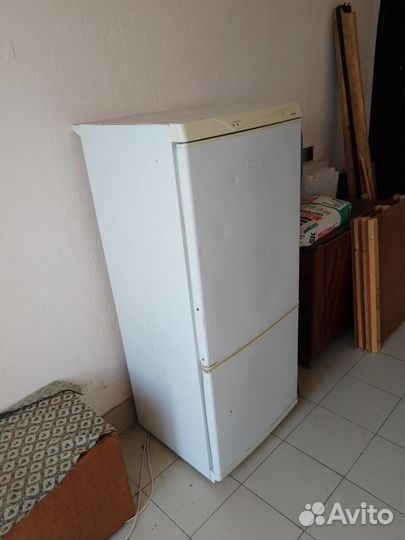 Продам холодильник рабочий