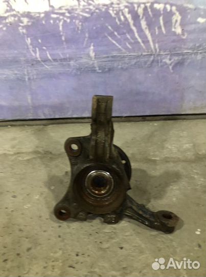 Volksvagen transporter t5 поворотный кулак правый