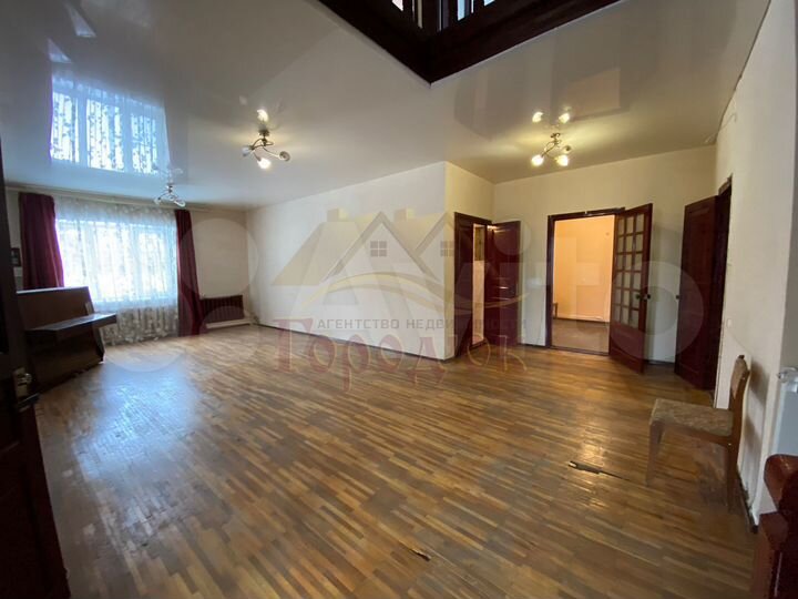 Дом 208,5 м² на участке 5 сот.