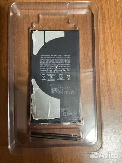 Оригинальный аккумулятор на iPhone 12