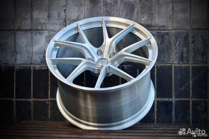 Кованые диски MW Forged R20 на BMW G20 G30 G11 G12