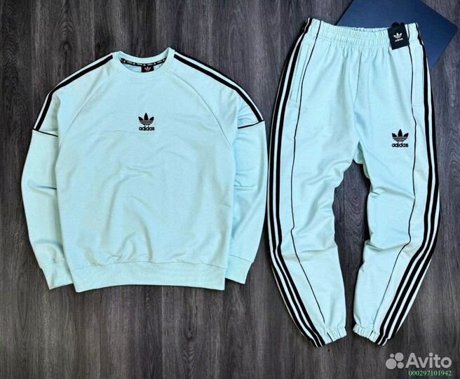 Спортивный костюм