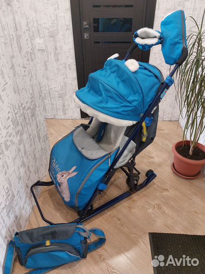 Зимняя коляска-сани