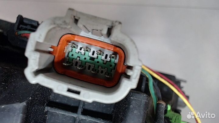 Фара (передняя) Nissan Leaf, 2011