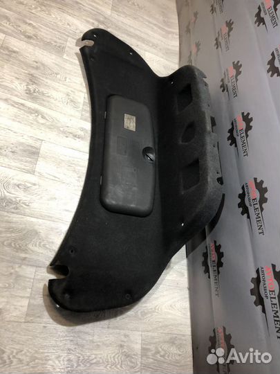 Обшивка крышки багажника BMW e60