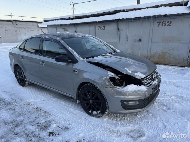 Volkswagen Polo 1.4 AMT, 2018, битый, 261 000 км