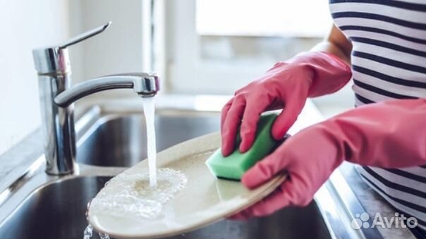 Мойщица посуды в ресторан