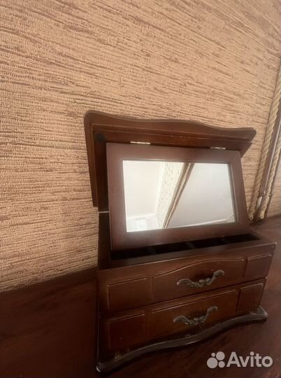 Шкатулка для украшений