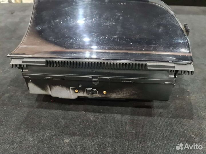 Центральный дисплей Mercedes W221