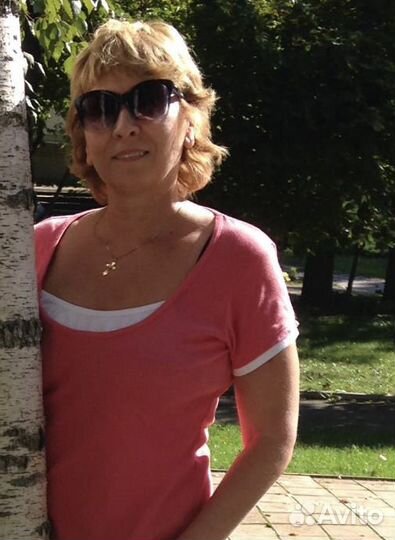 Няня, воспитатель, сопровождающий