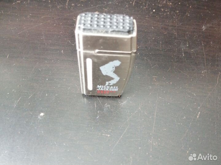 Зажигалка газовая