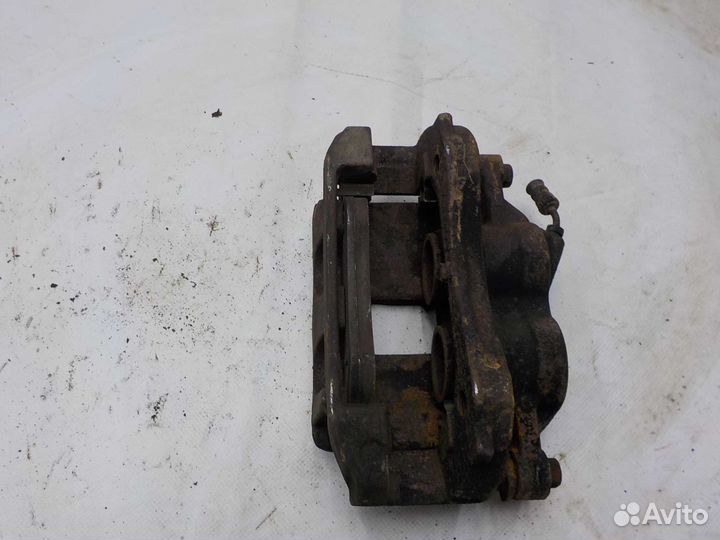 Суппорт передний левый volkswagen amarok