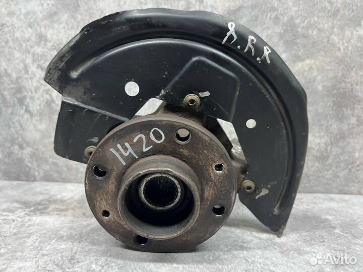 Кулак передний правый Renault Logan 2 2016