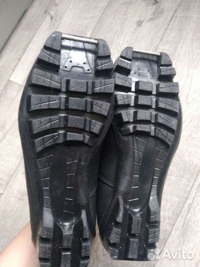 Ботинки лыжные 35 размер