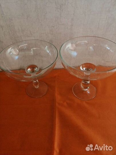 Ваза на ножке для фруктов