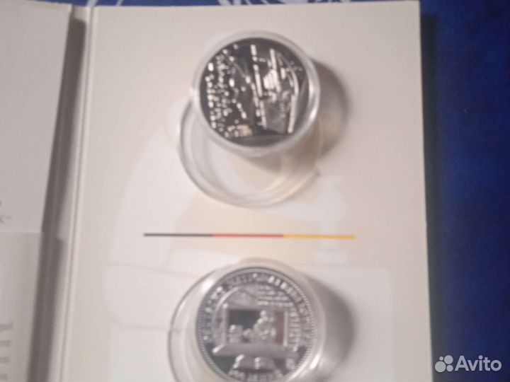Монета +настольная медаль