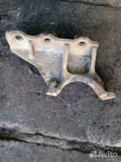 Кронштейн кабины Hyundai Hd120 Abs Egr Asr