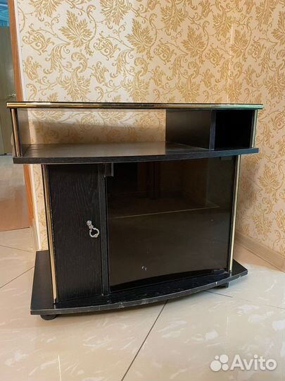 Тумба под телевизор