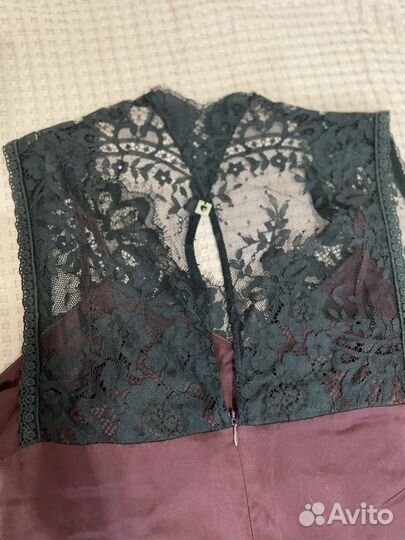 Платье миди в бельевом стиле