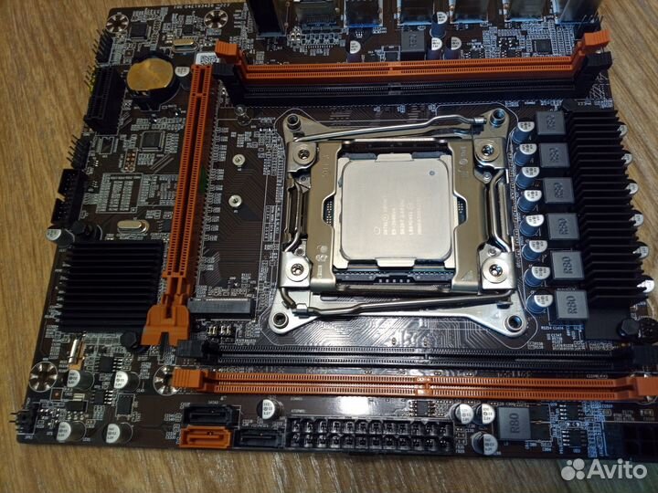 Материнская плата с процессором Intel Xeon e5 2680