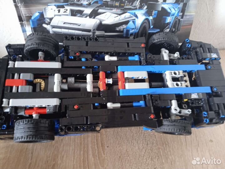 Продам Lego technic 42123 все детали