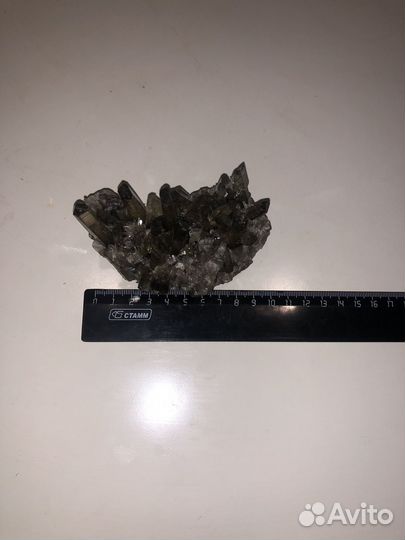 Камень Раухтопаз