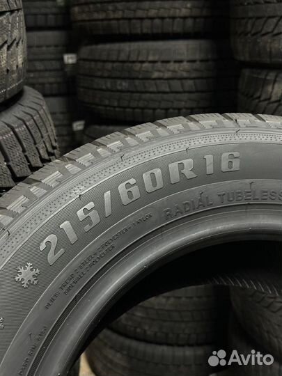 RoadX RX Frost WH03 215/60 R16 99H