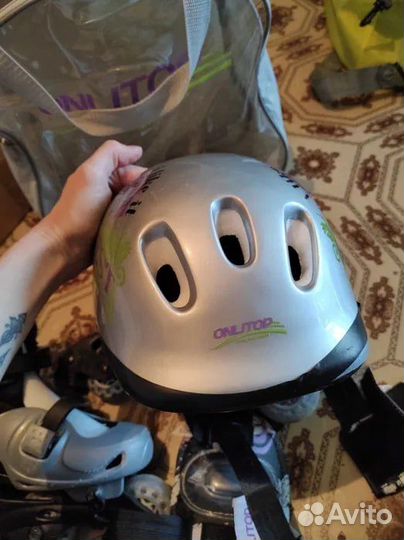 Роликовые коньки детские. раздвижные шлем,защита