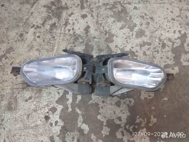 Передняя левая противотуманная фара Хонда црв 02 г